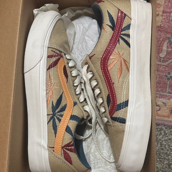 Vans Old Skool VR3 - Tan and White - Picture 2 of 2